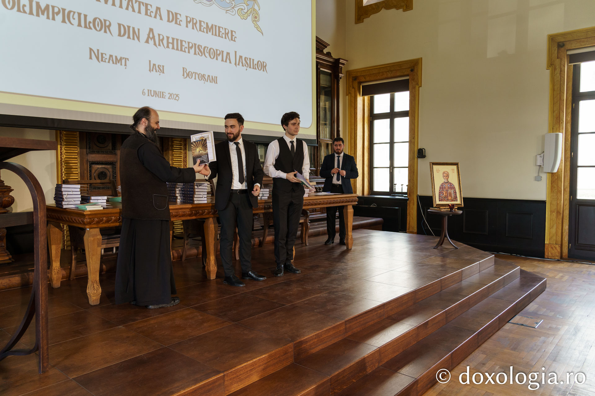 67 de elevi premiați pentru excelență la olimpiadele de Religie și Cultură și Spiritualitate Românească