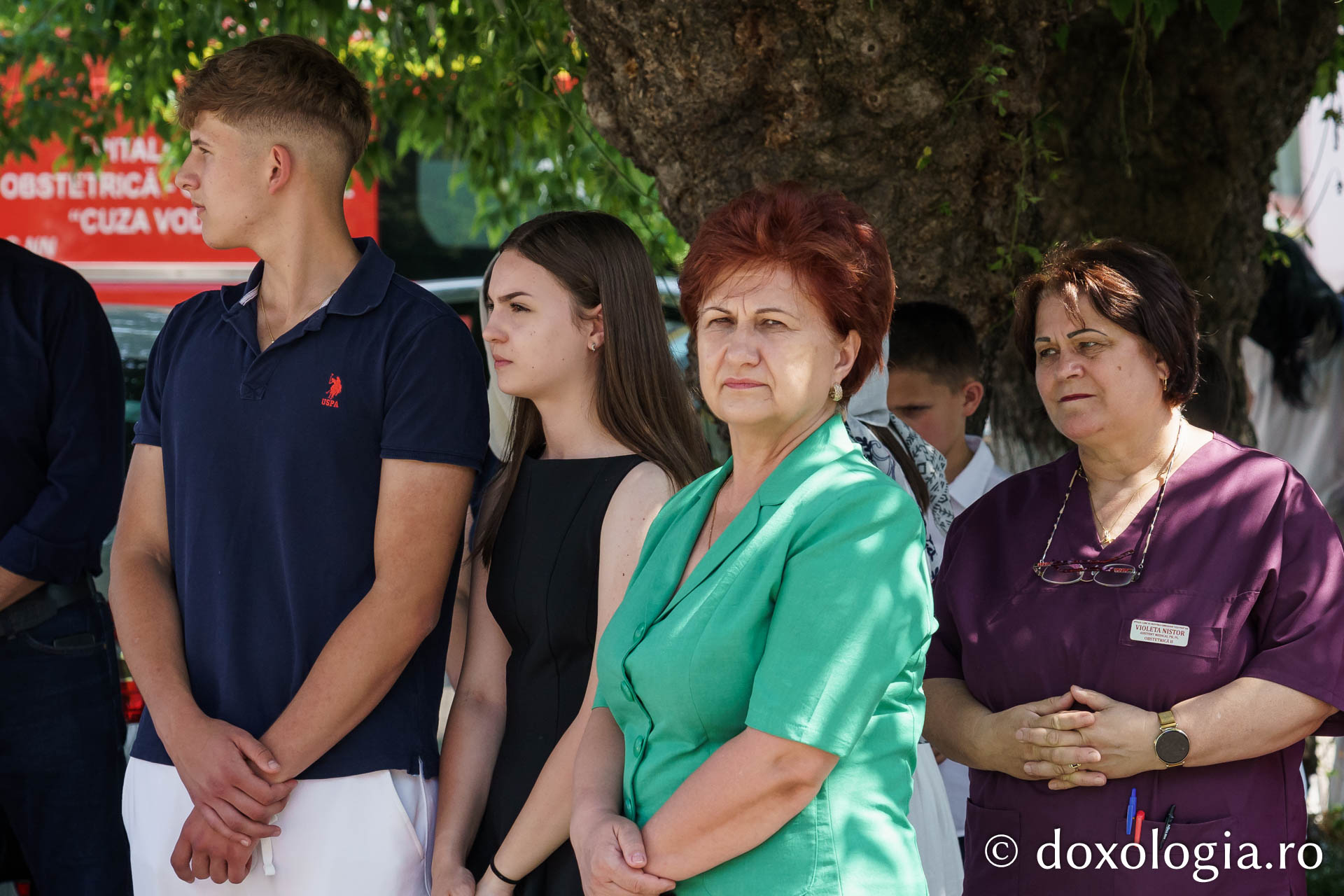 IPS Teofan a slujit la Maternitatea „Cuza Vodă” și a sfințit pictura paraclisului Clinicii „Veronica”