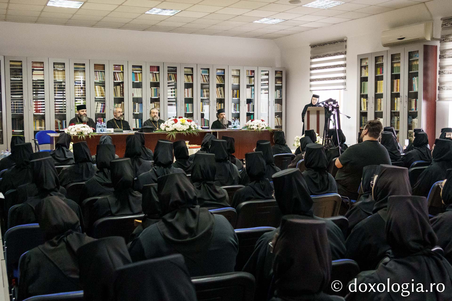 Monahiile Olimpiada și Nazaria, propuse pentru canonizare, au fost evocate la sinaxa Mănăstirii Văratec