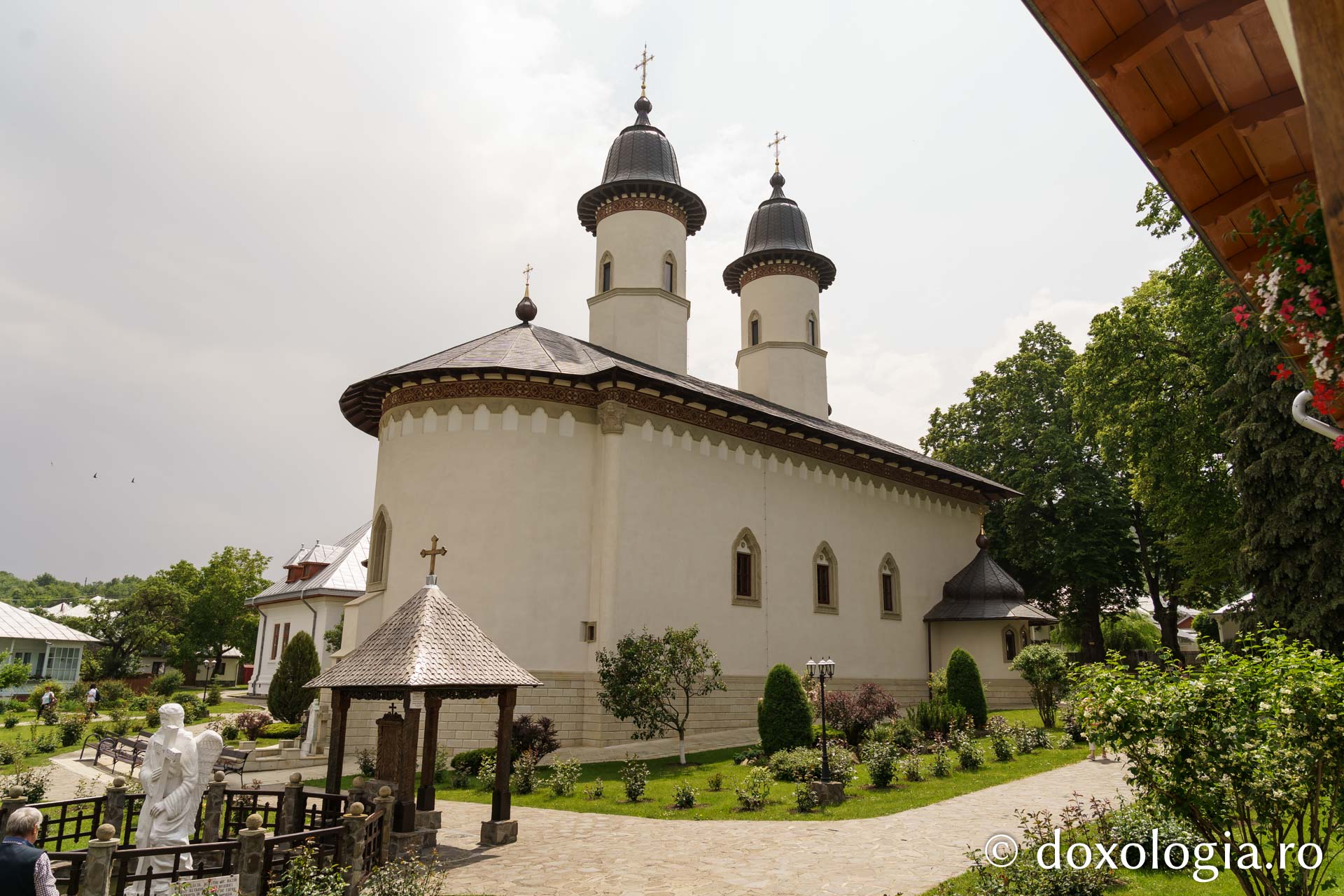 Monahiile Olimpiada și Nazaria, propuse pentru canonizare, au fost evocate la sinaxa Mănăstirii Văratec