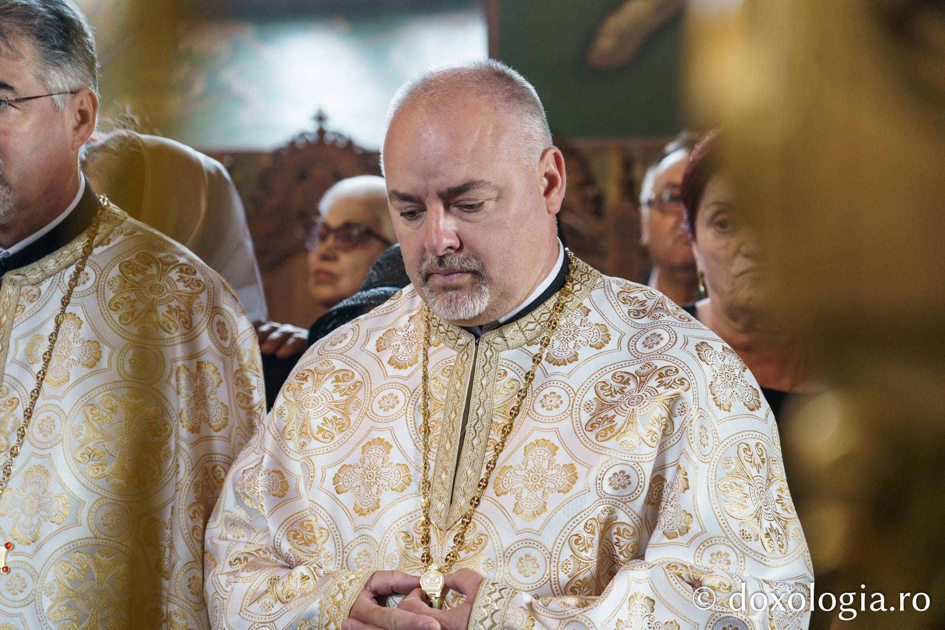 Preasfințitul Nichifor Botoșăneanul a slujit la Parohia „Sfântul Nicolae” din Humulești