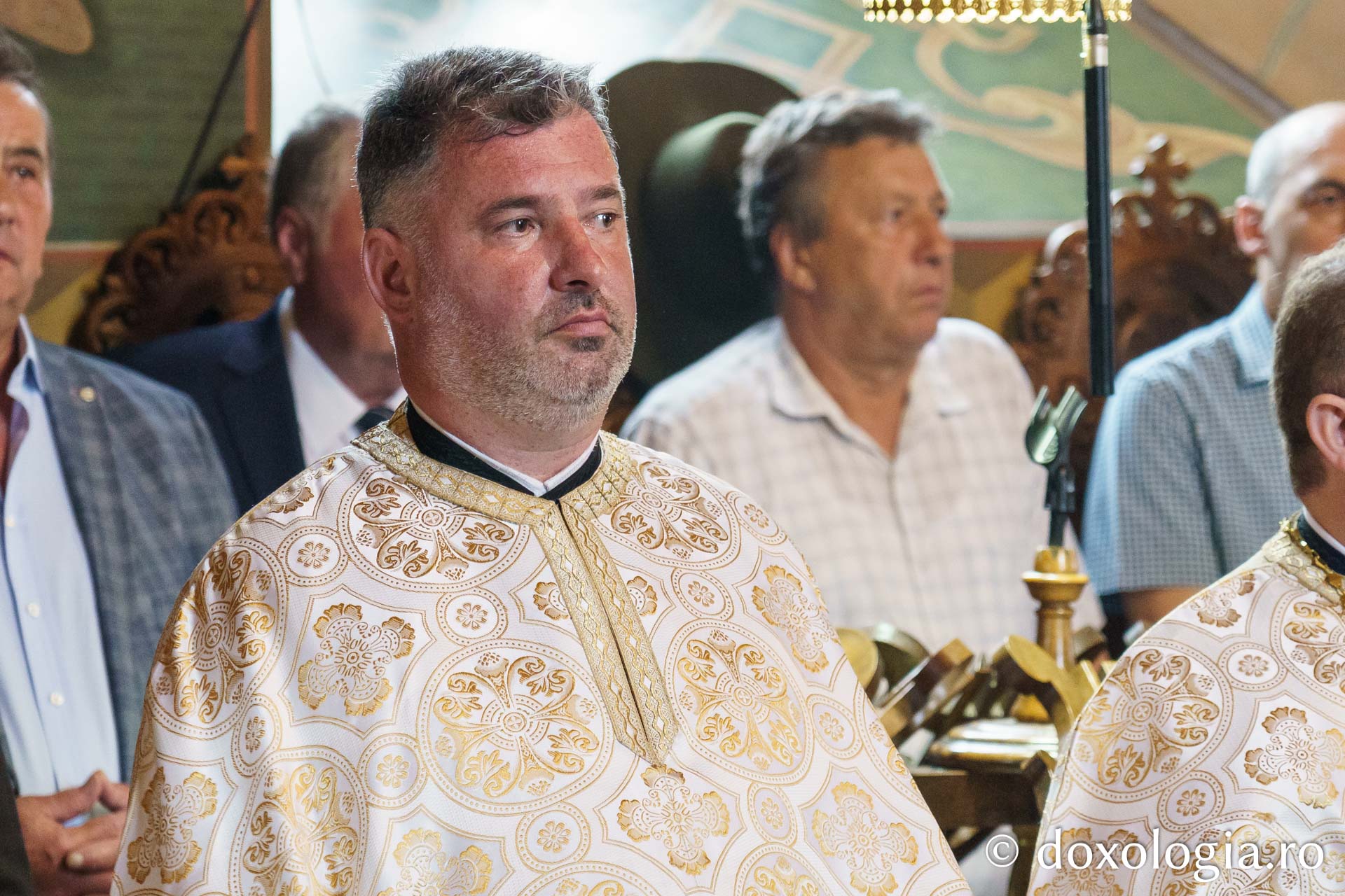 Preasfințitul Nichifor Botoșăneanul a slujit la Parohia „Sfântul Nicolae” din Humulești