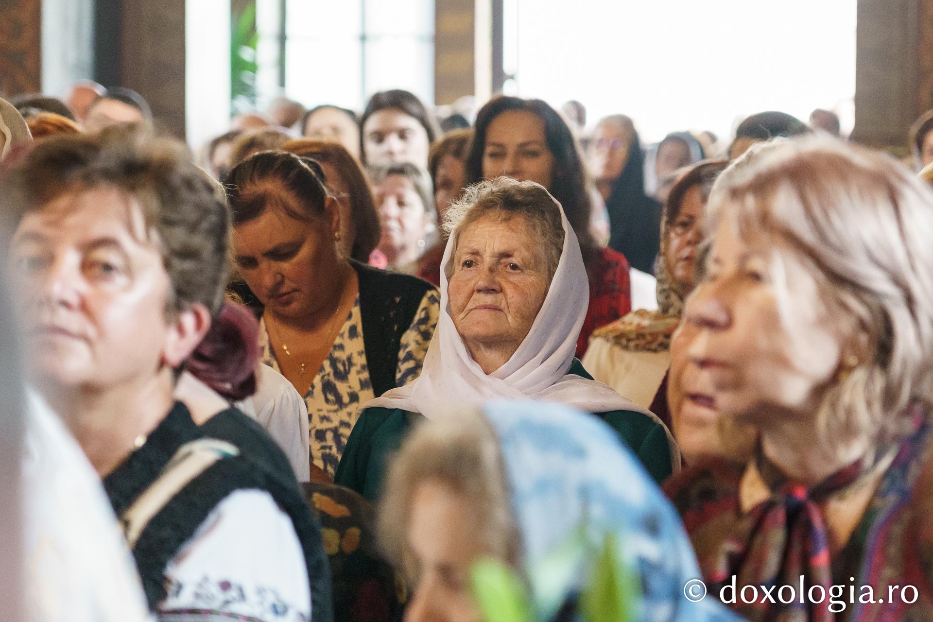 Preasfințitul Nichifor Botoșăneanul a slujit la Parohia „Sfântul Nicolae” din Humulești