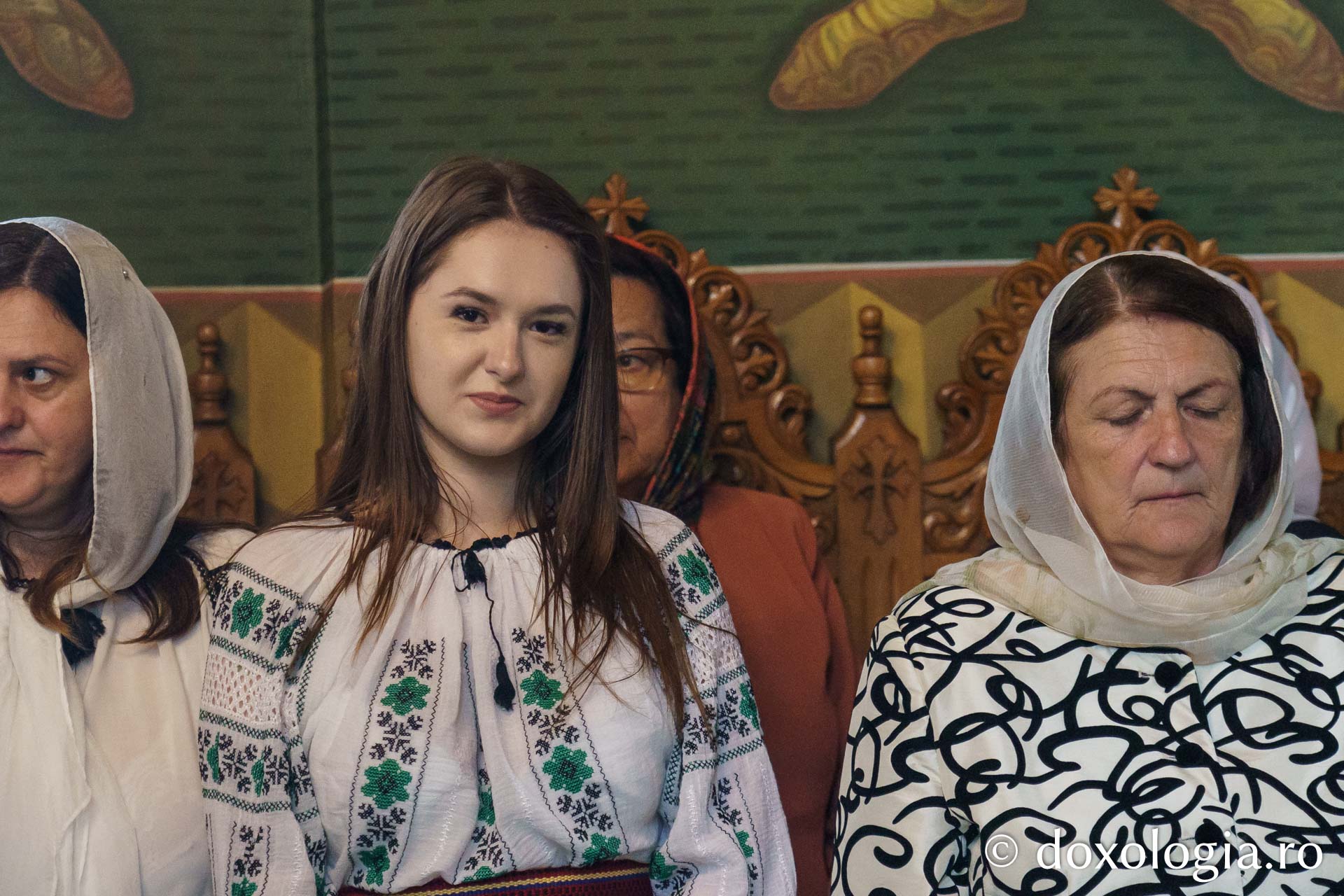 Preasfințitul Nichifor Botoșăneanul a slujit la Parohia „Sfântul Nicolae” din Humulești