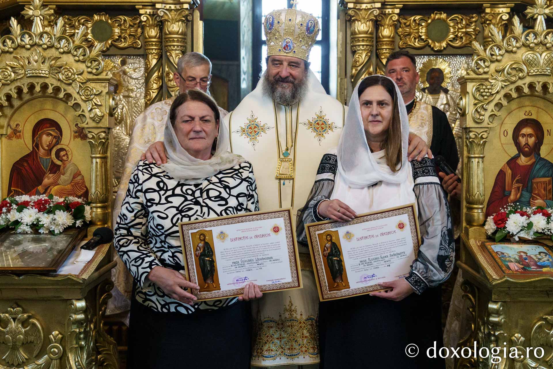 Preasfințitul Nichifor Botoșăneanul a slujit la Parohia „Sfântul Nicolae” din Humulești