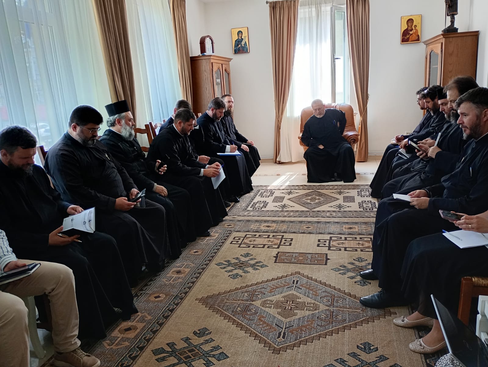 Consolidarea misiunii pro viață din Arhiepiscopia Iașilor: întâlnirea preoților responsabili de activitatea Pro Vita din cele 13 protopopiate ale eparhiei