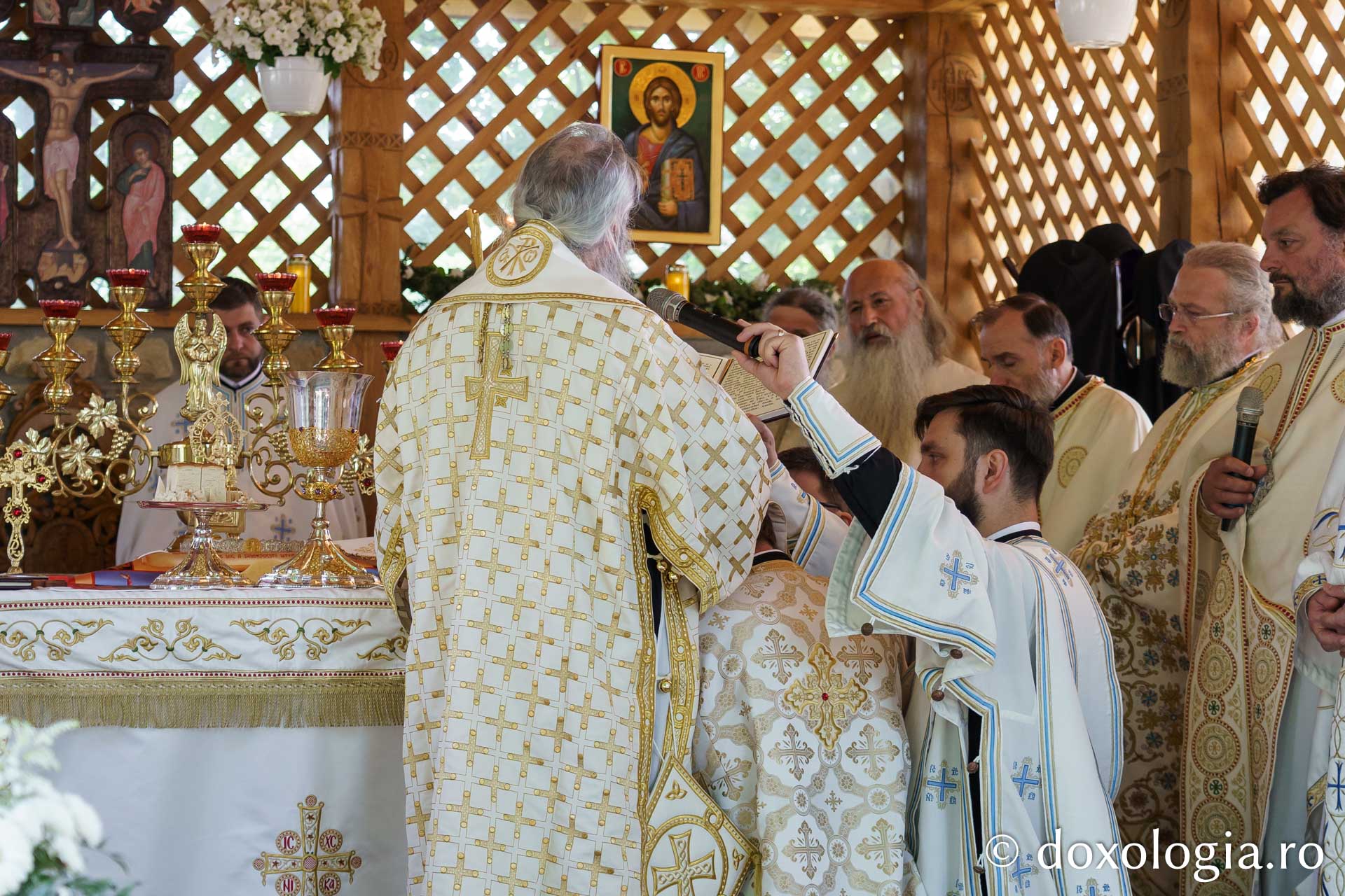 Mănăstirea Bucium din Iași și-a cinstit ocrotitorii în Duminica Sfinților Români