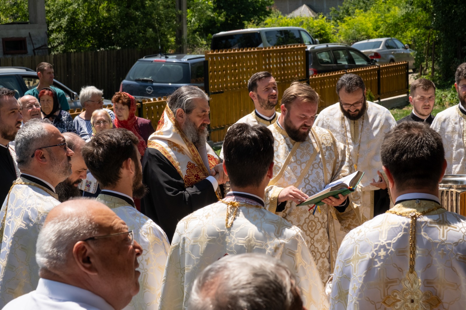 Parohia Șendreni are un nou așezământ: Casa socială „Sfânta Teodora de la Sihla”, binecuvântată de PS Nichifor Botoșăneanul