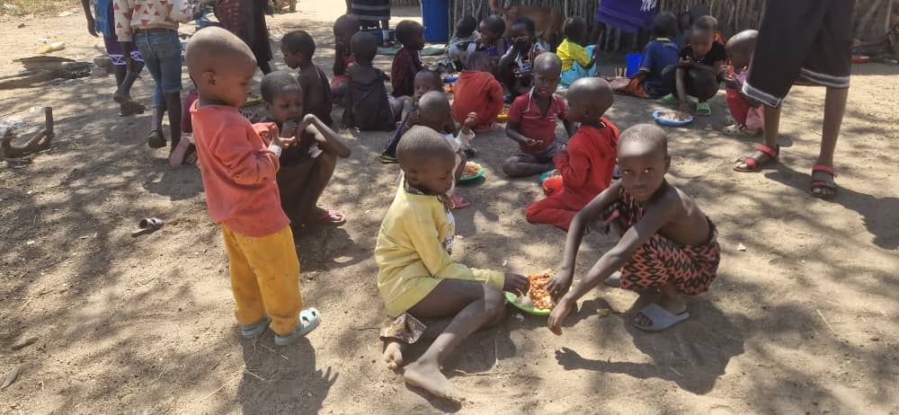 53 de femei și copii s-au botezat la Mapogoro