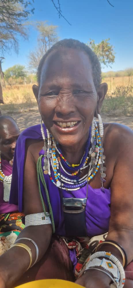 53 de femei și copii s-au botezat la Mapogoro