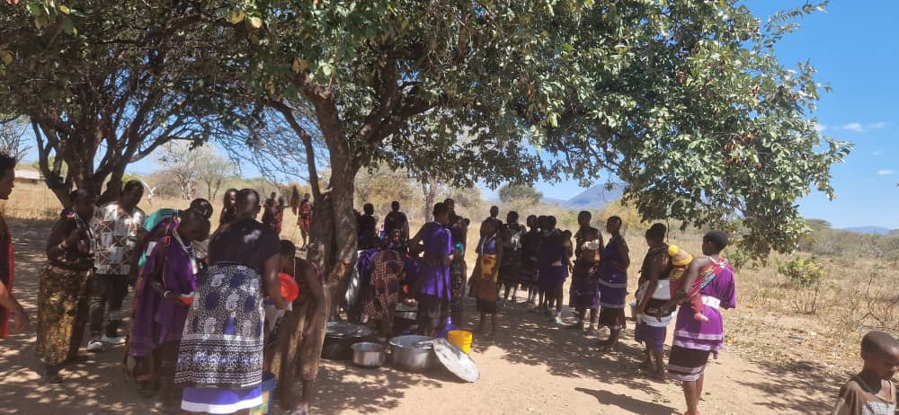 53 de femei și copii s-au botezat la Mapogoro