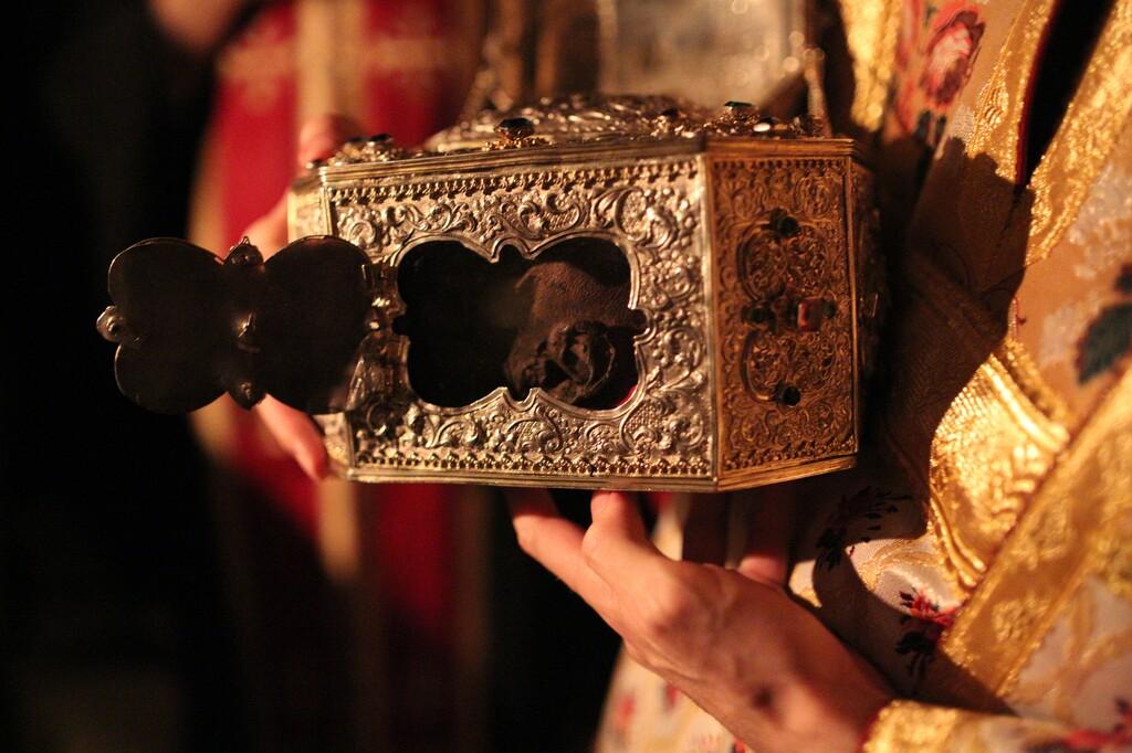 Capul Sfântului Ioan Gură de Aur, păstrat la Mănăstirea Vatoped, Athos / Foto: asceticexperience.com Cinstitul cap al Sfântului Ioan Gură de Aur