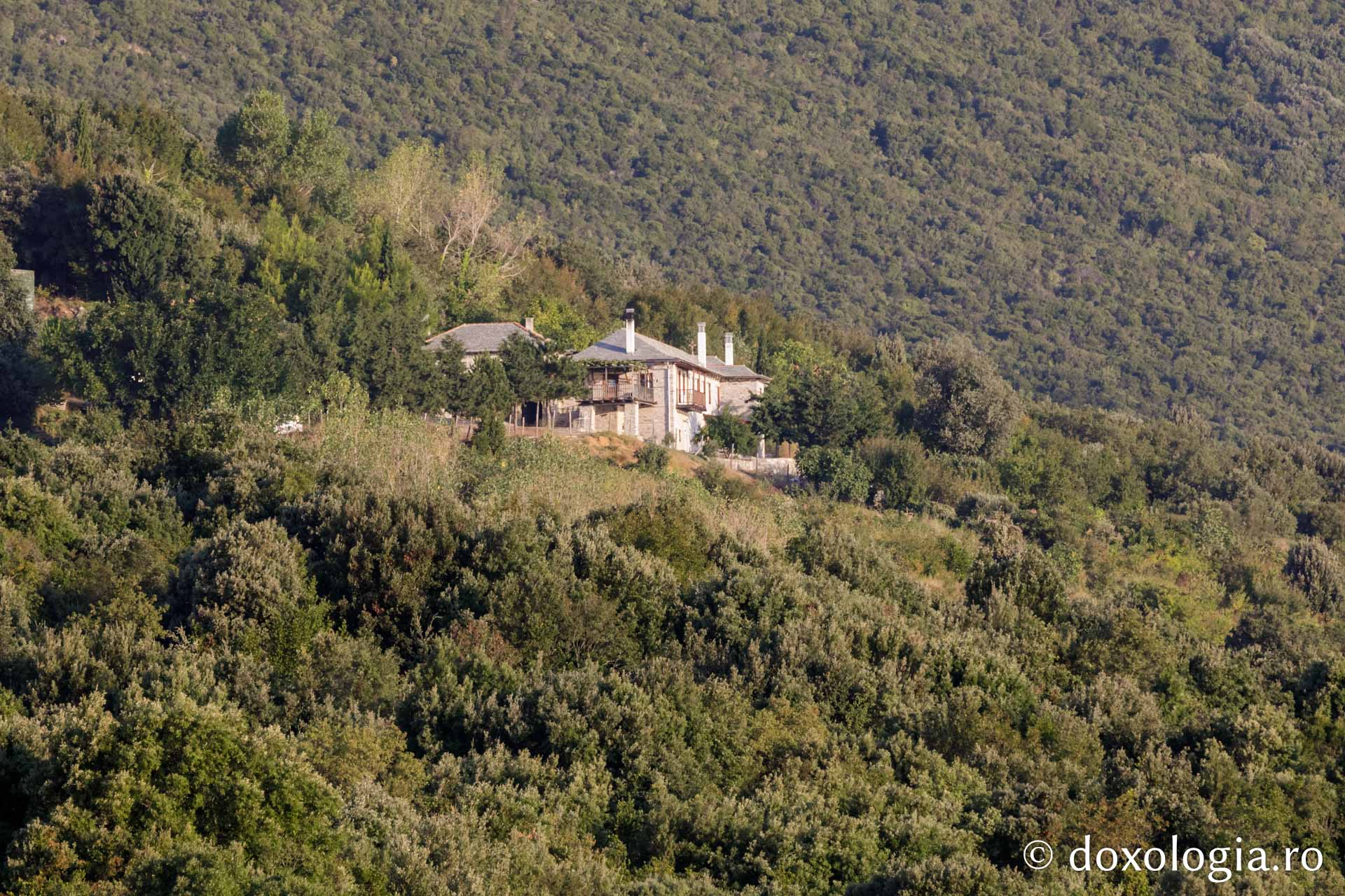 Chilia „Sfânta Treime” – Kir Isaia, Athos