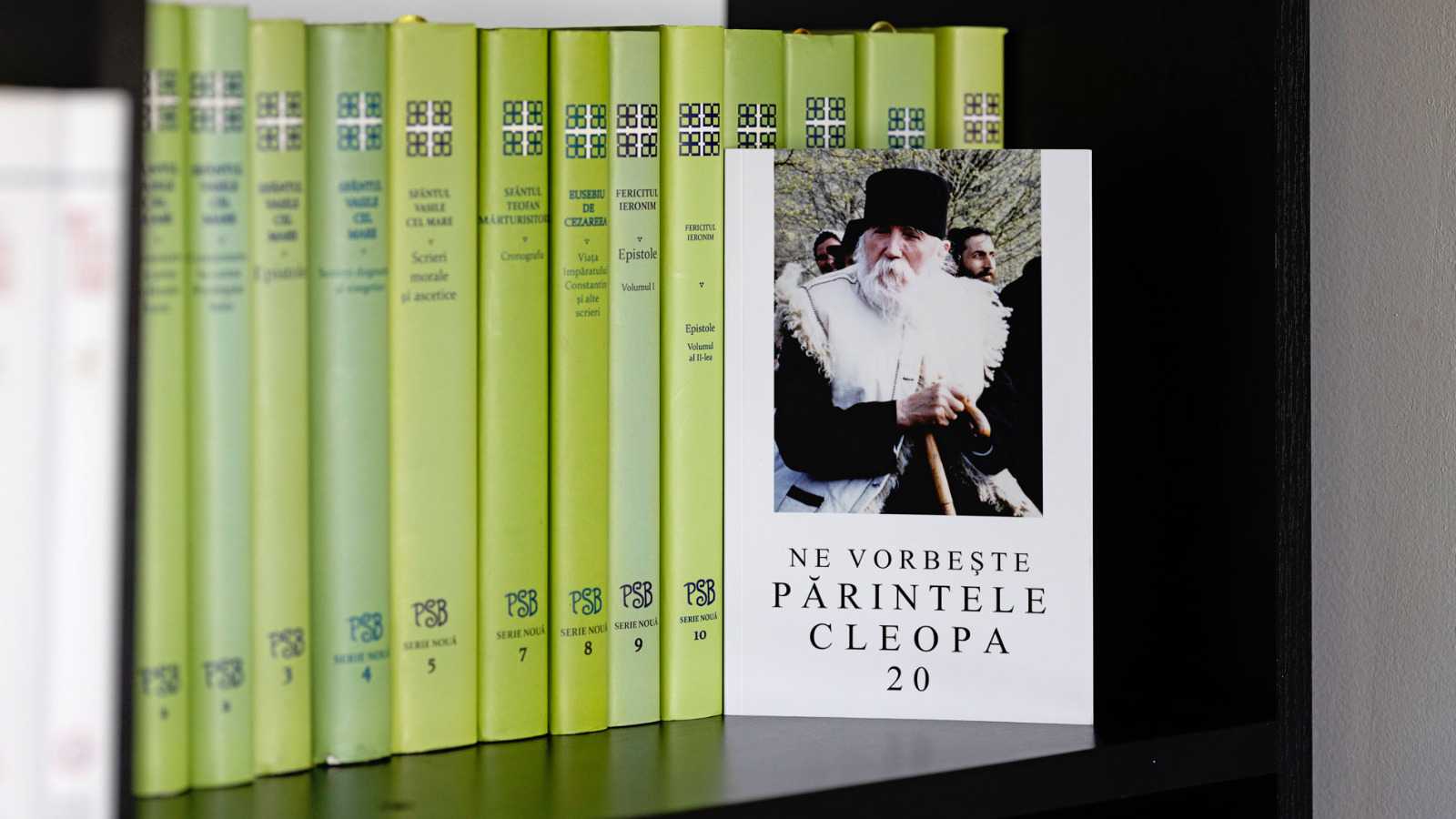 Colecția „Ne vorbește Părintele Cleopa” ajunge la volumul 20 – un dar editorial cu valoare duhovnicească / Foto: Basilica.ro - Raluca Ene Colecția „Ne vorbește Părintele Cleopa” ajunge la volumul 20 – un dar editorial cu valoare duhovnicească
