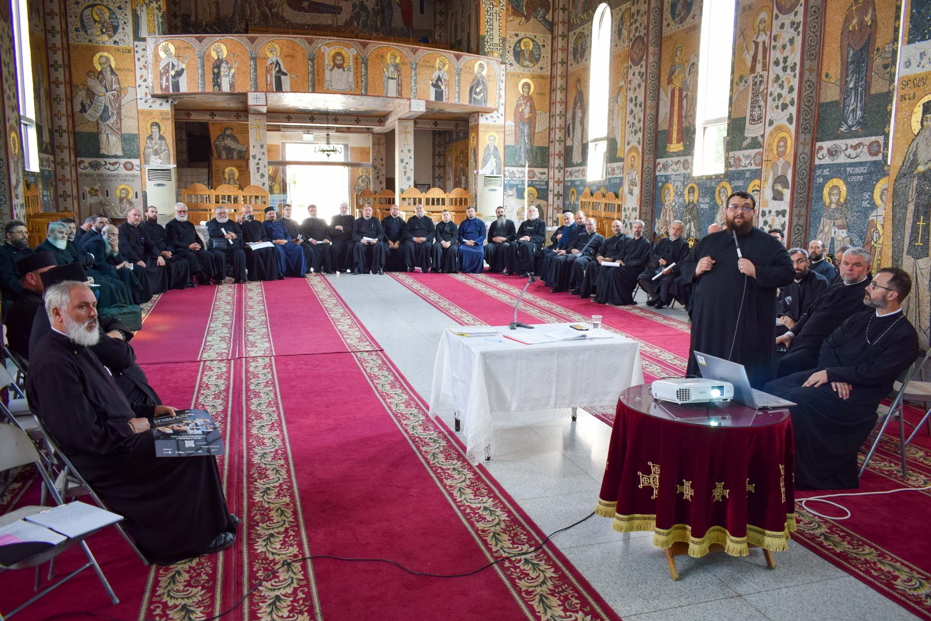 Consfătuirea lunară a preoților din Protopopiatul Iași II, dedicată pastorației rromilor și activității pastoral-administrative Consfătuirea lunară a preoților din Protopopiatul Iași II, dedicată pastorației rromilor și activității pastoral-administrative