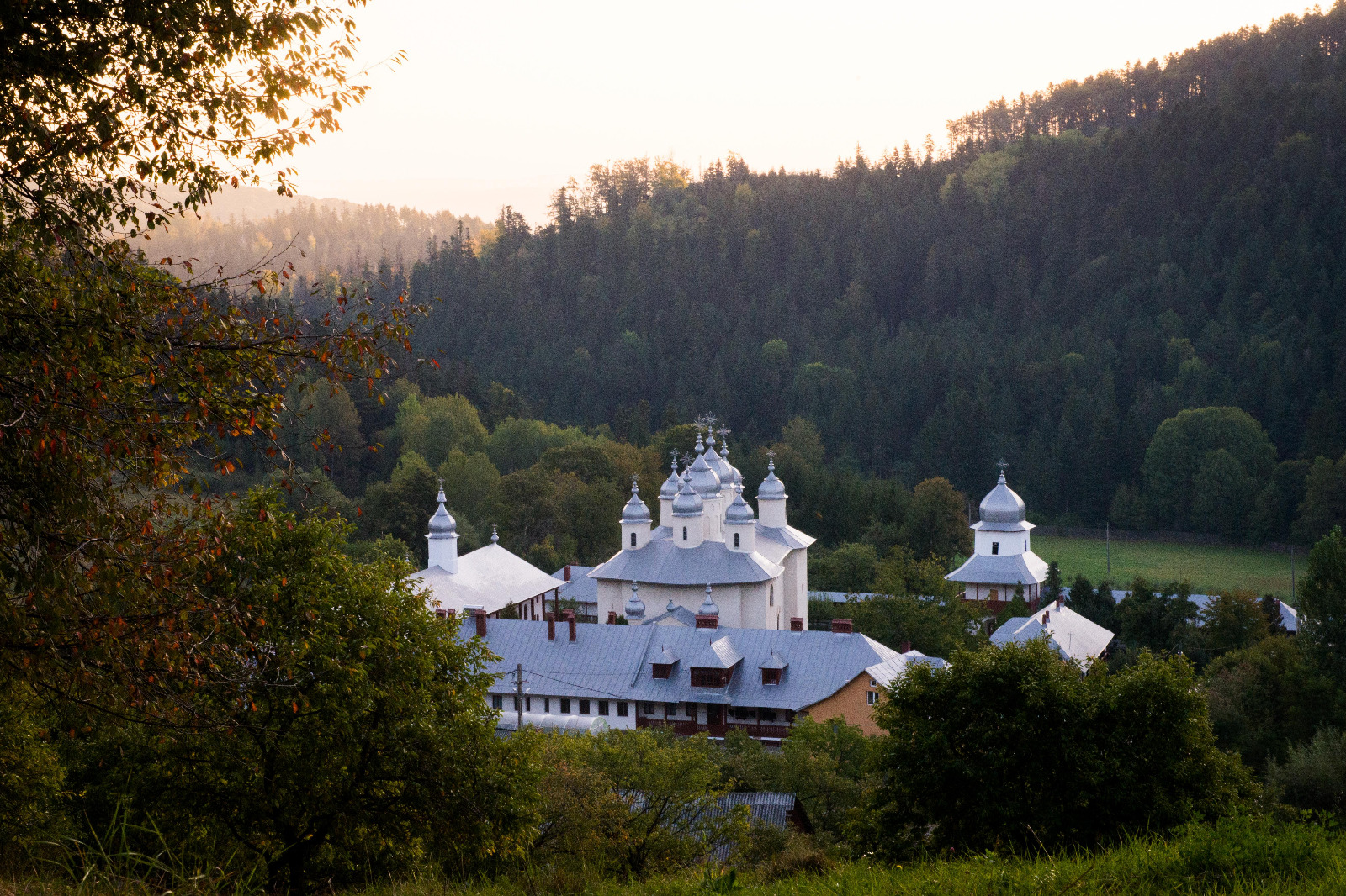 mănăstire