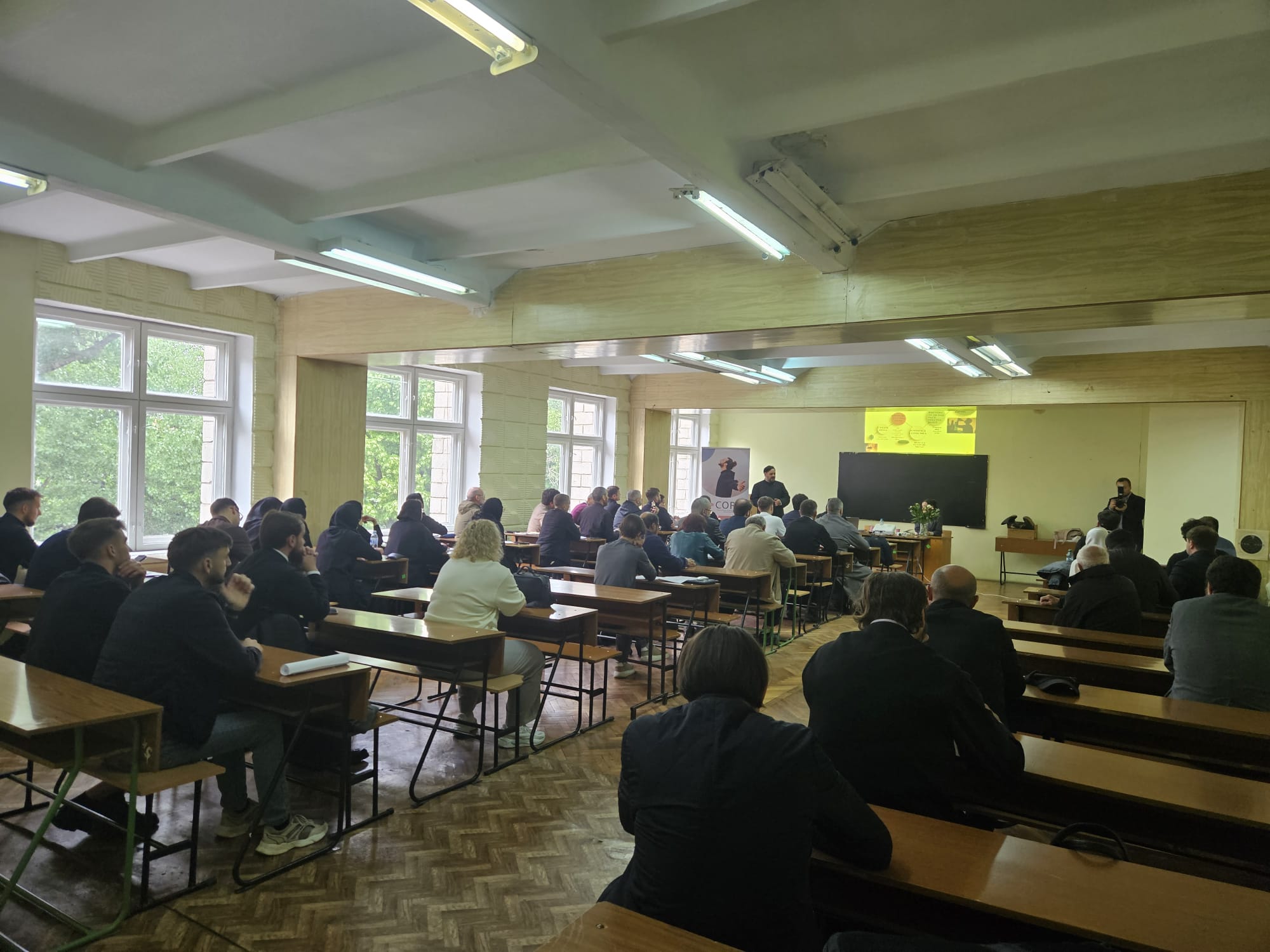Încep înscrierile la Facultatea de Teologie Ortodoxă din Iași pentru licență și master