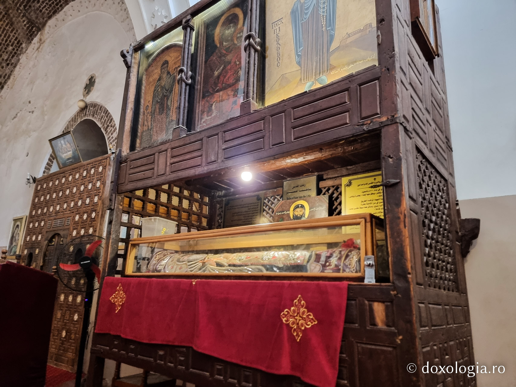 Moaștele Sfântului Cuvios Ioan Colov