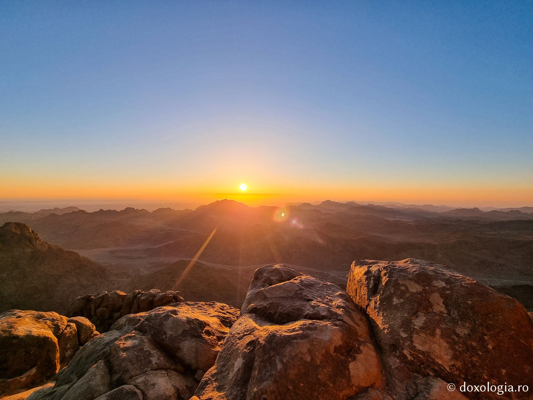 Urcând pe Muntele Sinai, pe urmele pașilor Sfântului Proroc Moise