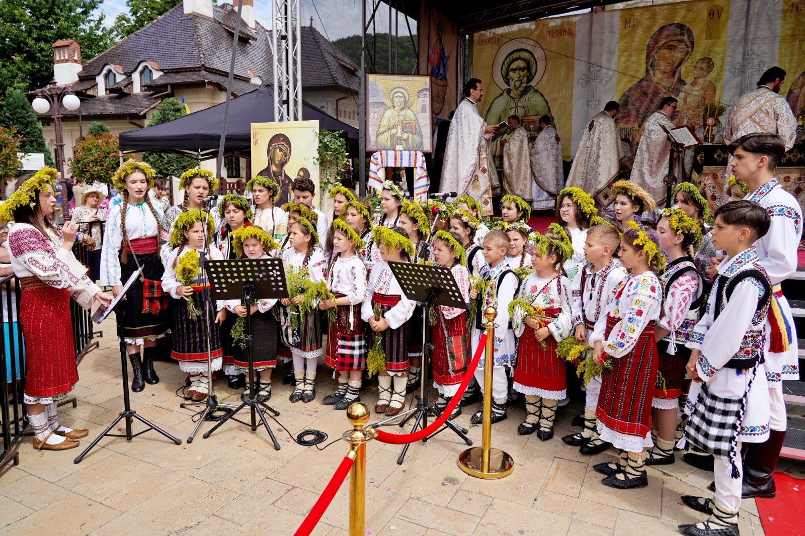 PS Nichifor Botoșăneanul, către nemțeni, la hramul orașului Piatra Neamț: „Să-l urmăm cu viețuirea noastră pe Sfântul Ioan Botezătorul”