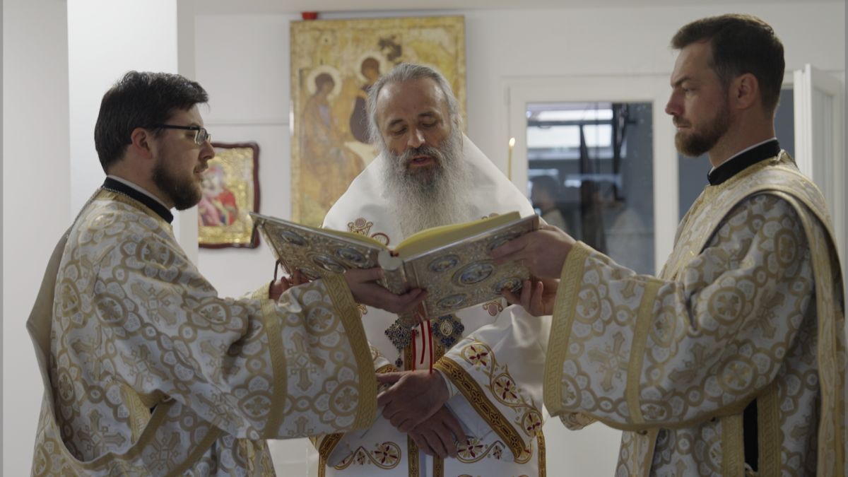 Întru pomenire veșnică: Sfânta Liturghie și parastas pentru părintele Justin Parvu la Mănăstirea Petru Vodă