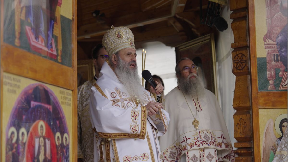 Întru pomenire veșnică: Sfânta Liturghie și parastas pentru părintele Justin Parvu la Mănăstirea Petru Vodă