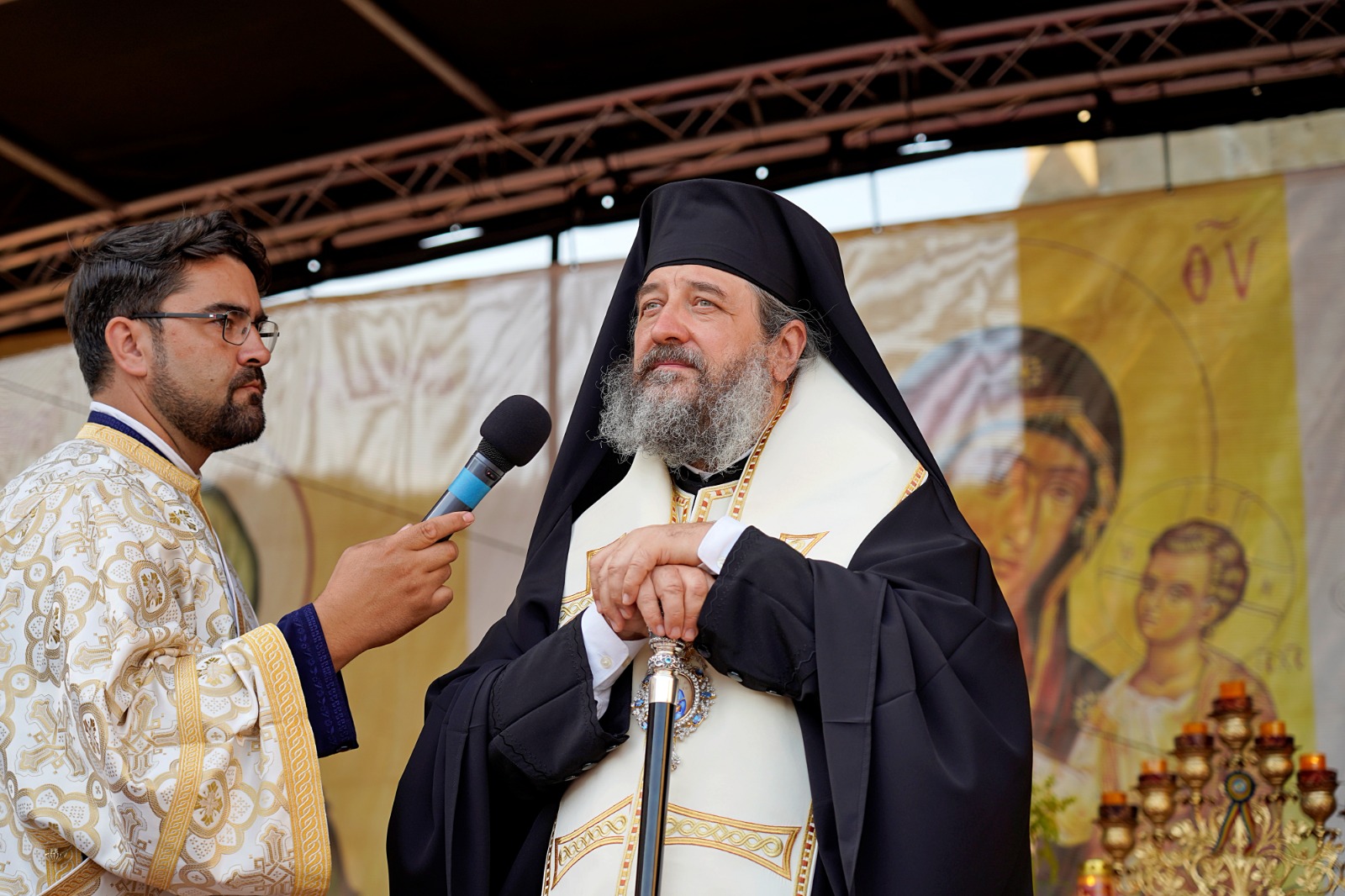 Moaștele Sfântului Iosif cel Milostiv, purtate în procesiune la hramul orașului Piatra Neamț