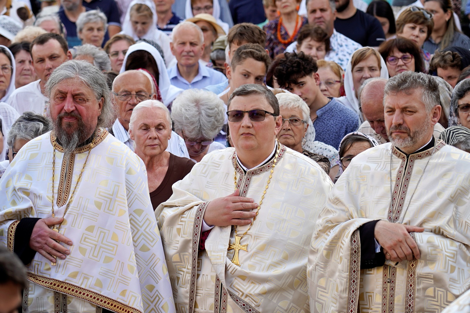 Moaștele Sfântului Iosif cel Milostiv, purtate în procesiune la hramul orașului Piatra Neamț