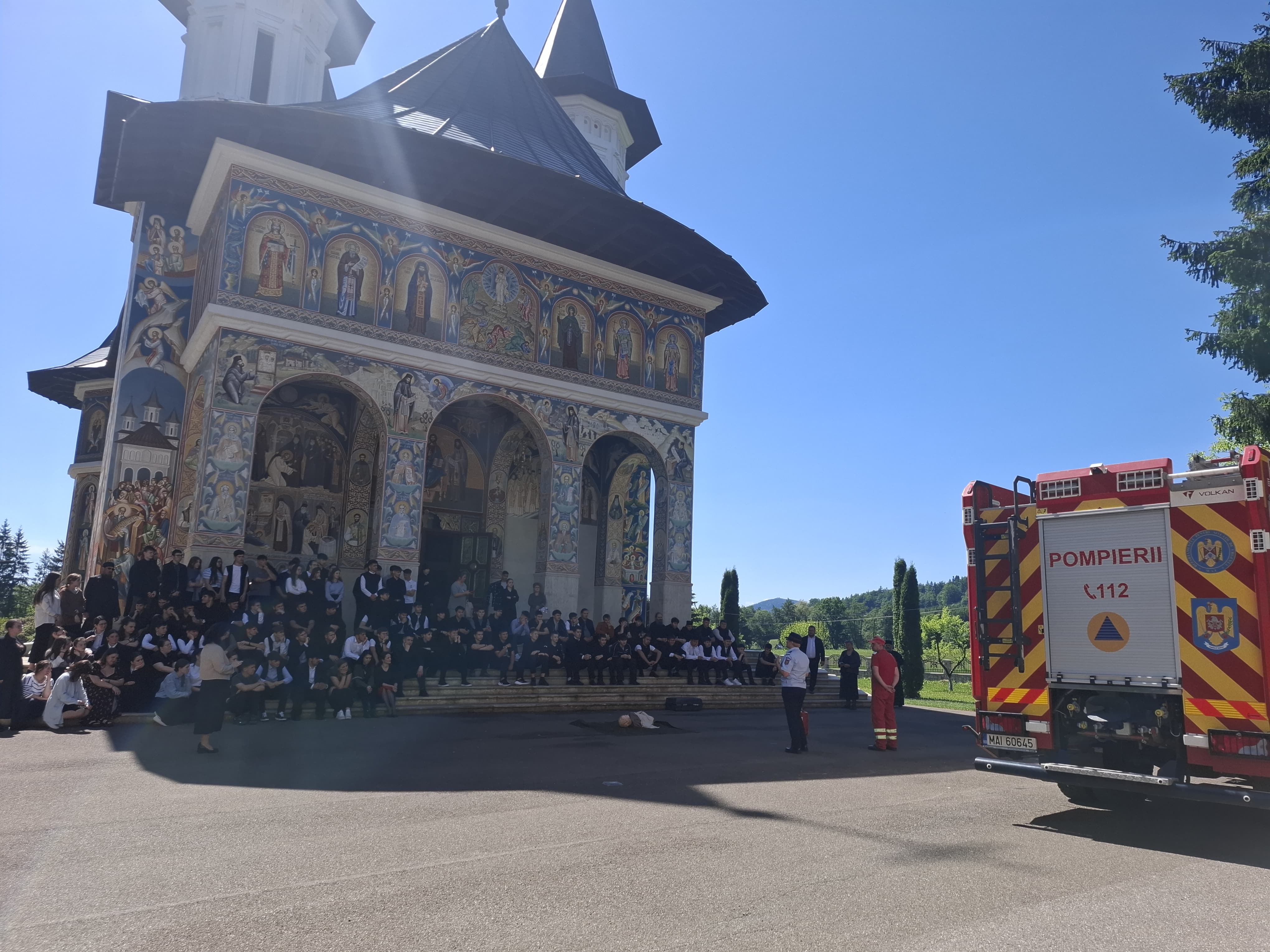 Instructaj PSI-SU la Seminarul Teologic Ortodox „Veniamin Costachi” de la Mănăstirea Neamț