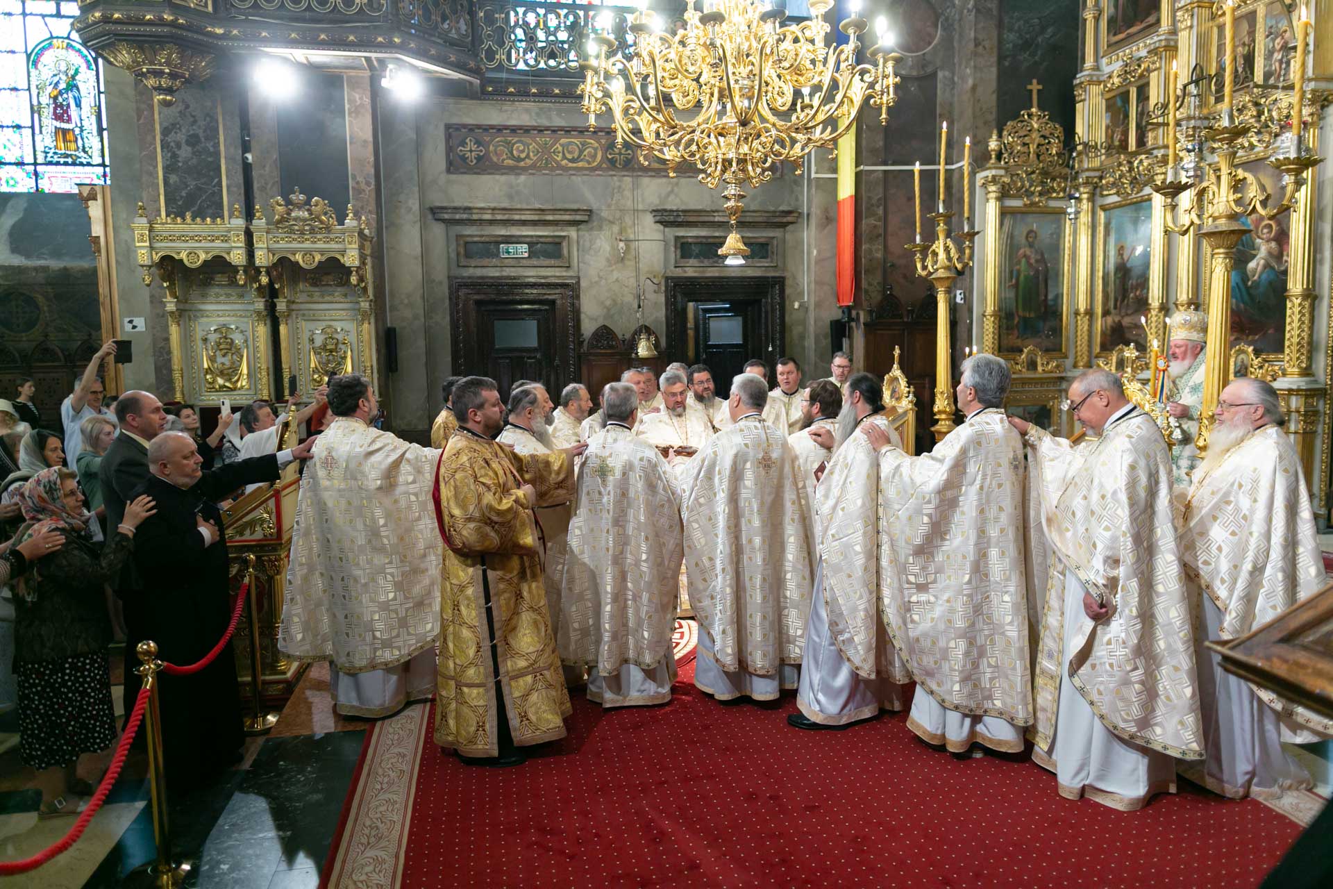 Studenții promoției 1995 de la Facultatea de Teologie din Iași