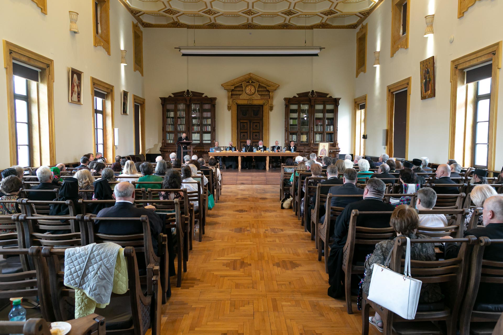 Studenții promoției 1995 de la Facultatea de Teologie din Iași
