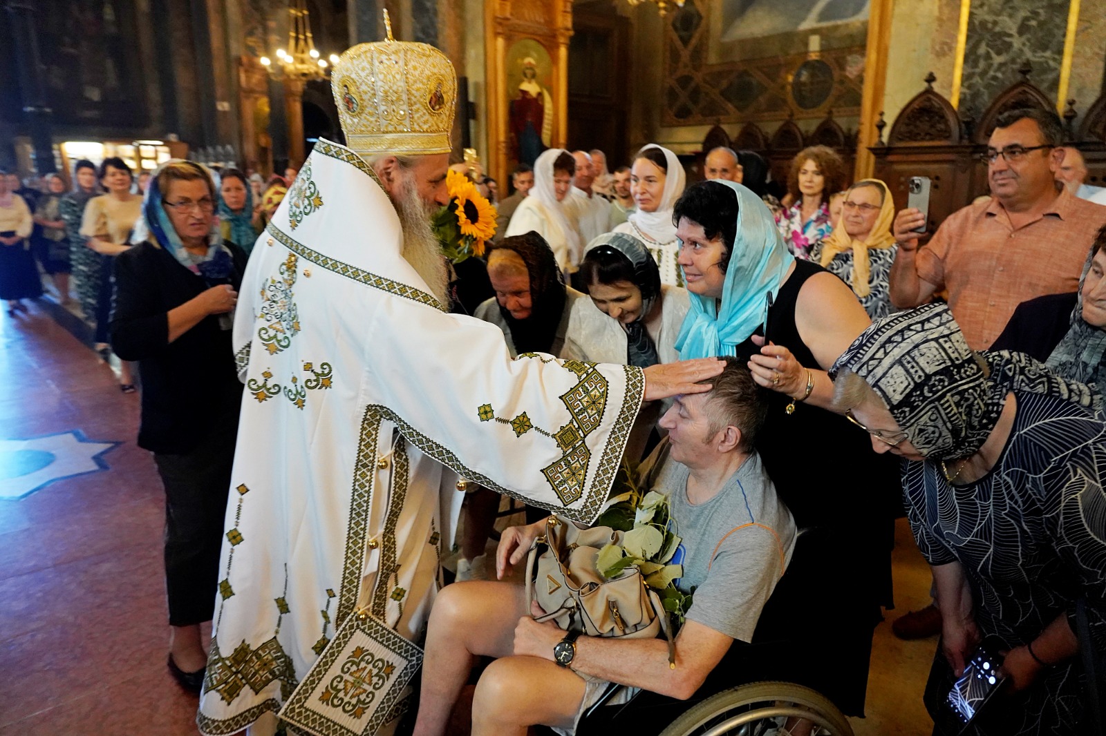 Sărbătoarea Bisericii, Cincizecimea, la Catedrală Mitropolitană din Iași text