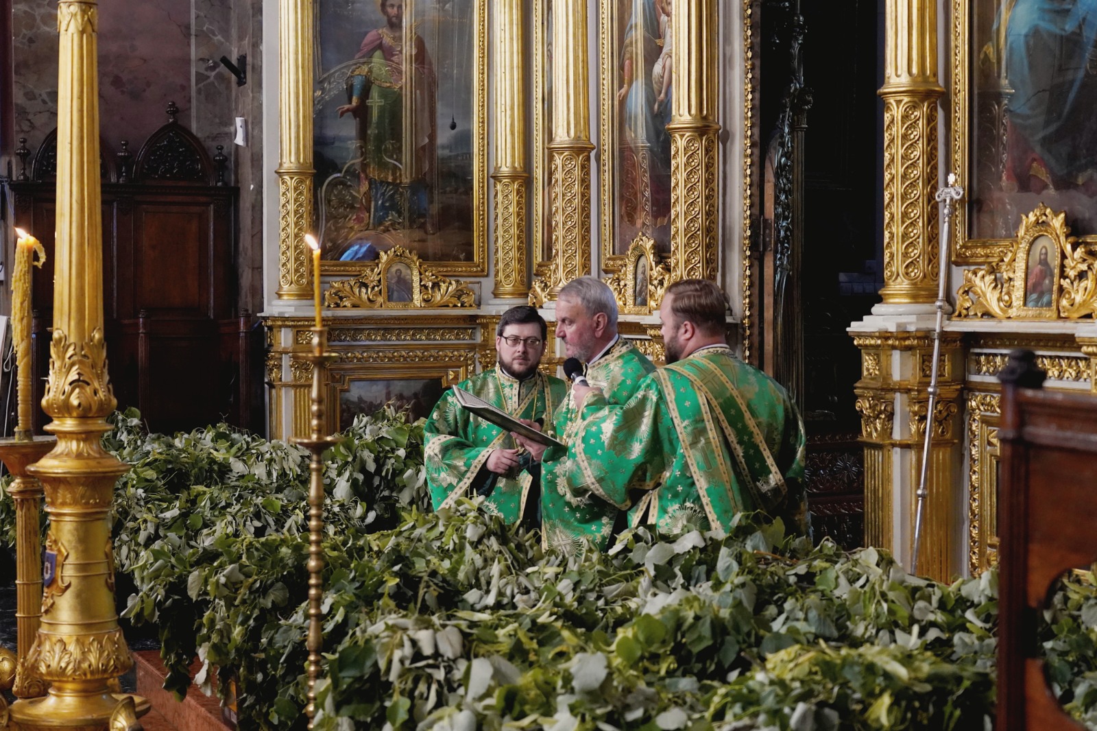 Sărbătoarea Bisericii, Cincizecimea, la Catedrală Mitropolitană din Iași text