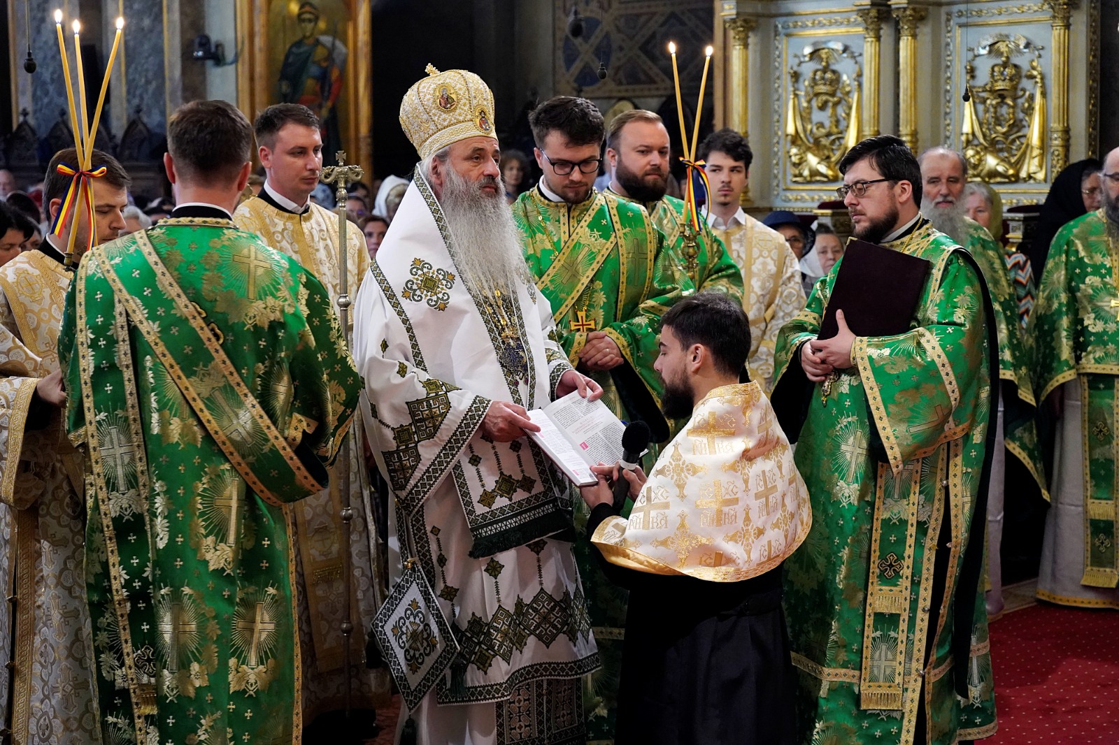 Sărbătoarea Bisericii, Cincizecimea, la Catedrală Mitropolitană din Iași text