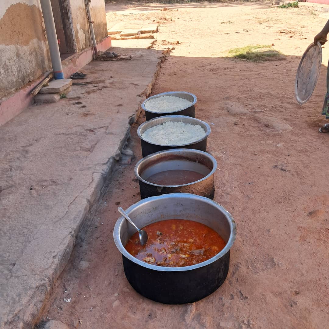 Sâmbăta morților sau „Moșii de vară&quot; în parohia din satul Nyamihuu