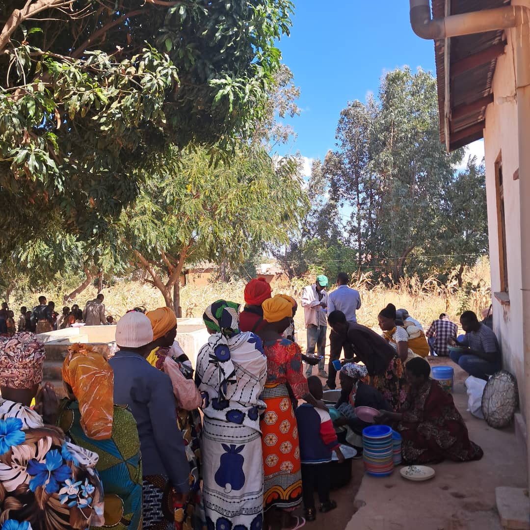 Sâmbăta morților sau „Moșii de vară&quot; în parohia din satul Nyamihuu