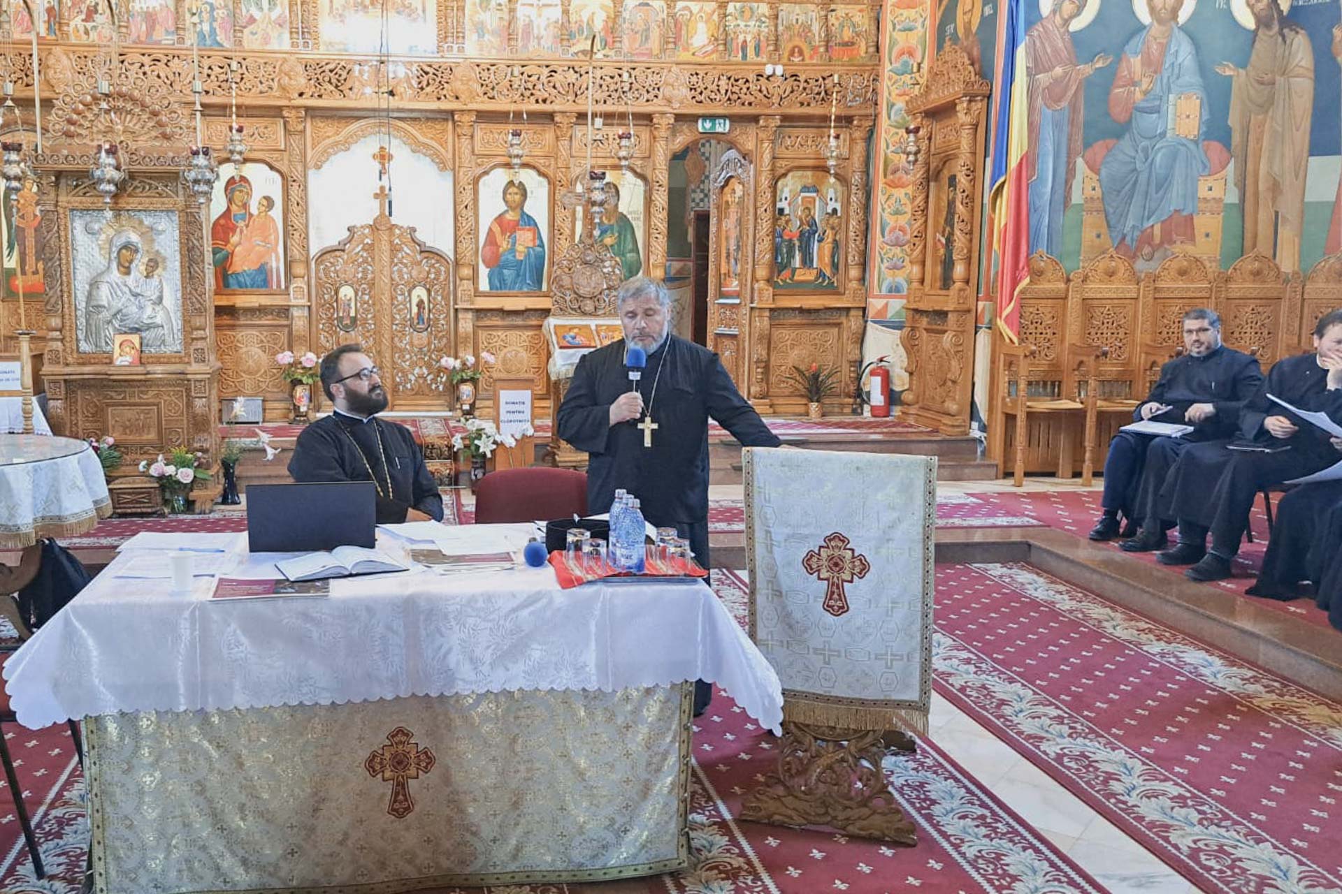 Comuniune și conlucrare frățească: Ședință administrativă comună între Protopopiatul Iași I și Protopopiatul Călărași