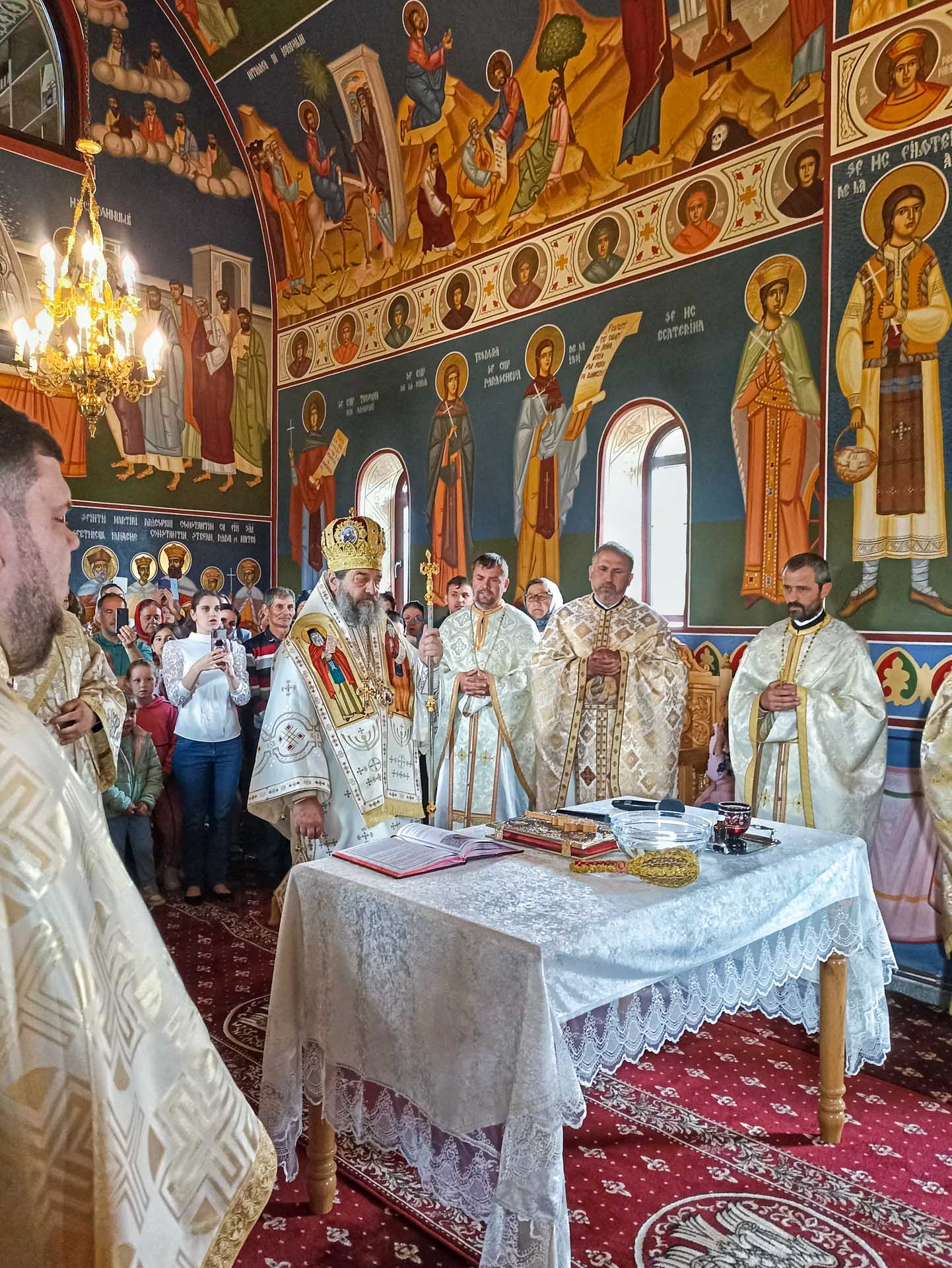 Sfințirea picturii bisericii din Bobulești – o zi de bucurie și comuniune