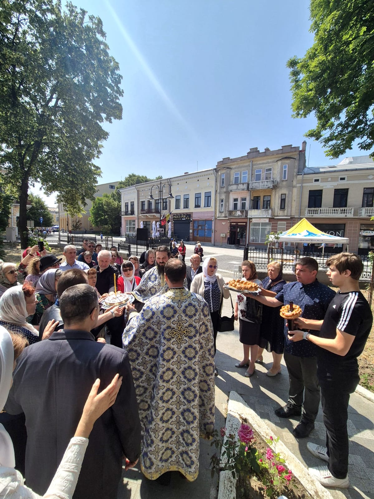 Slujbă de pomenire a poetului Mihai Eminescu la Biserica „Uspenia” din Botoșani