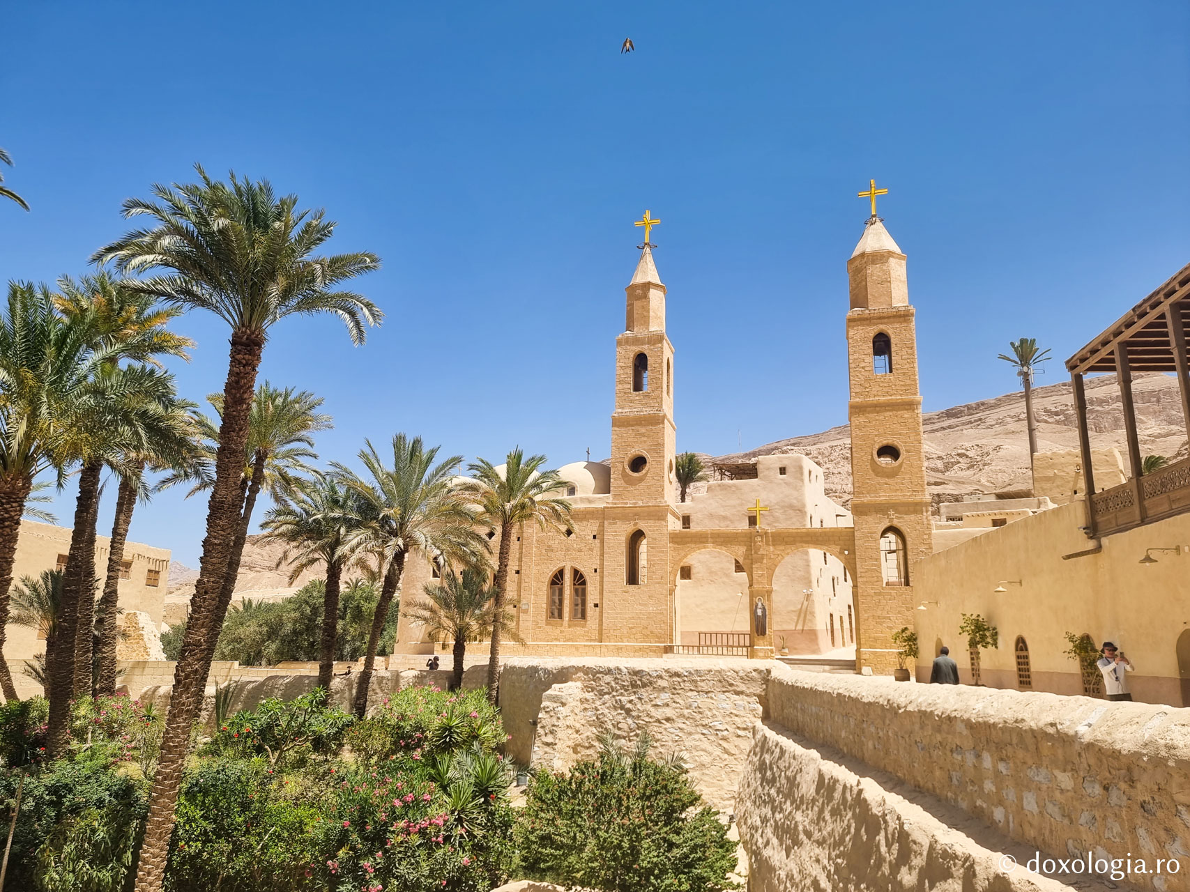 Acasă la Sfântul Cuvios Antonie cel Mare, mănăstirea din pustiul Egiptului