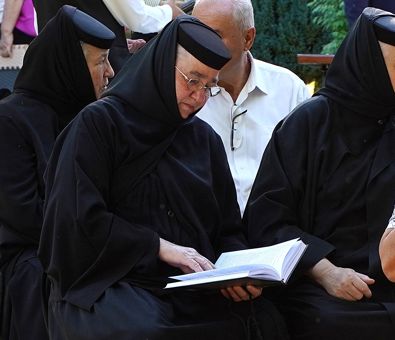 Eveniment editorial la Mănăstirea Râmeț: Au fost lansate două volume despre viața și lucrarea duhovnicească a Sfântului Dometie cel Milostiv