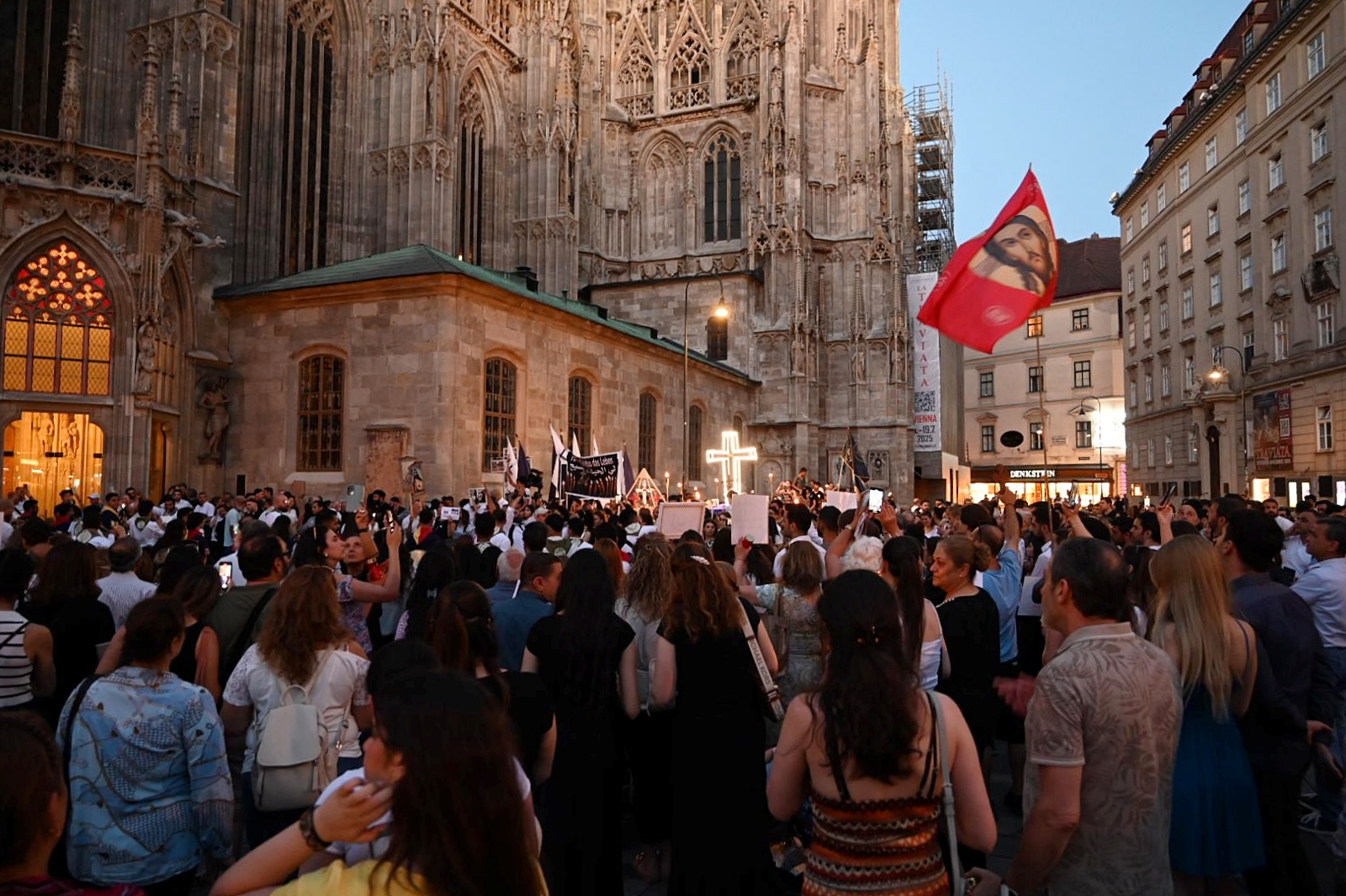 Viena: Slujbă pentru pacea lumii, în memoria victimelor atentatului din Damasc