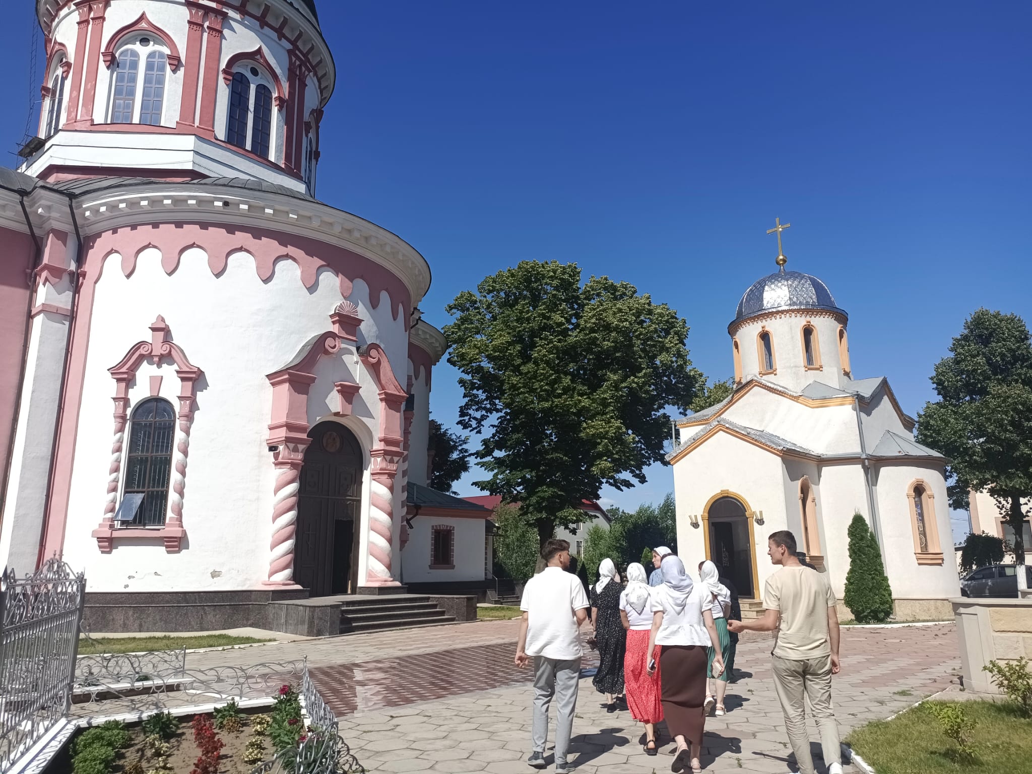 Mănăstirea „Sfânta Marta și Maria” a găzduit o tabără studențească