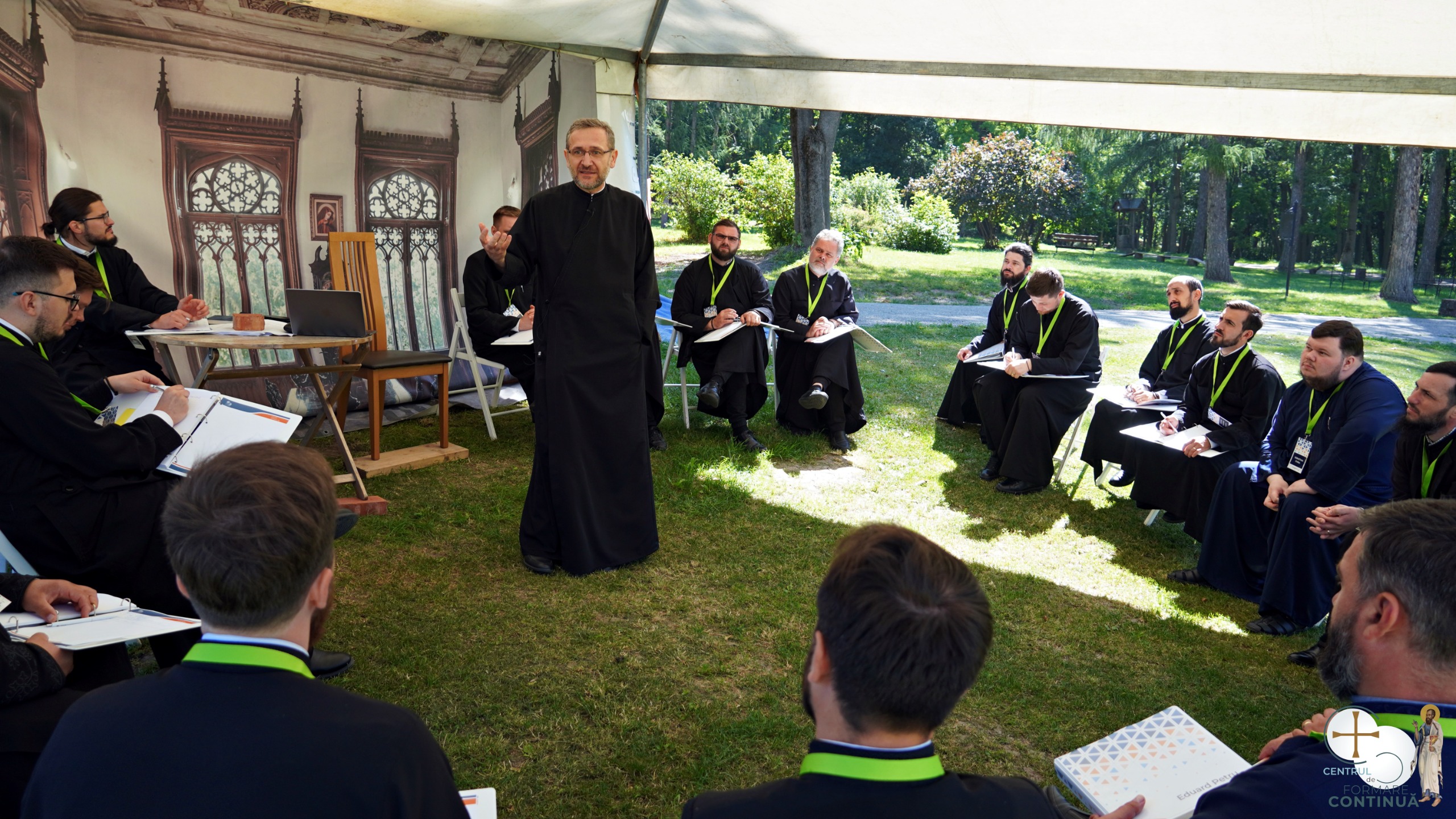 Tinerii preoți din Arhiepiscopia Iașilor au participat în aceste zile la un program de formare, organizat la Miclăușeni