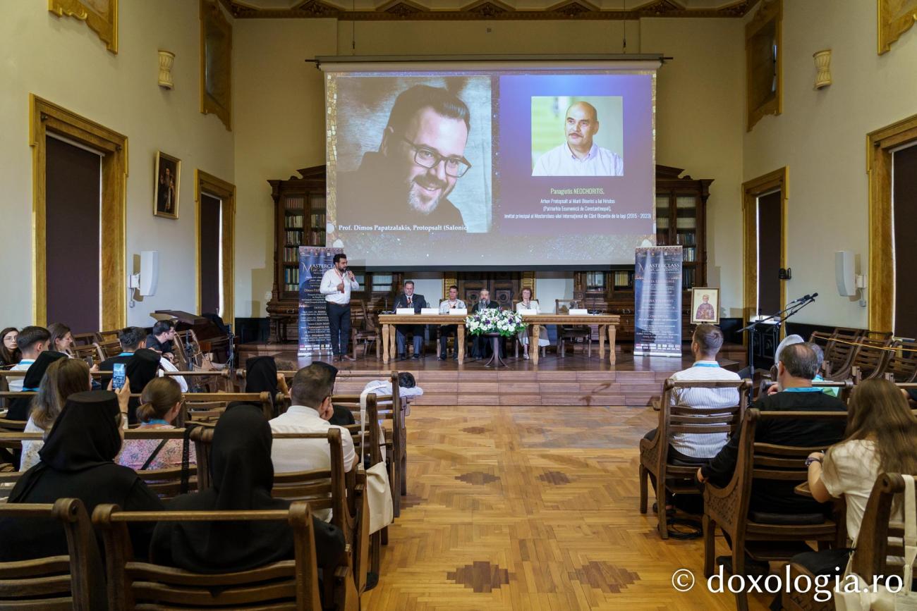Foto: Mihail Vrăjitoru (Video) A început cea de-a XVIII-a ediție a Masterclass-ului Internațional de Cânt Bizantin de la Iași