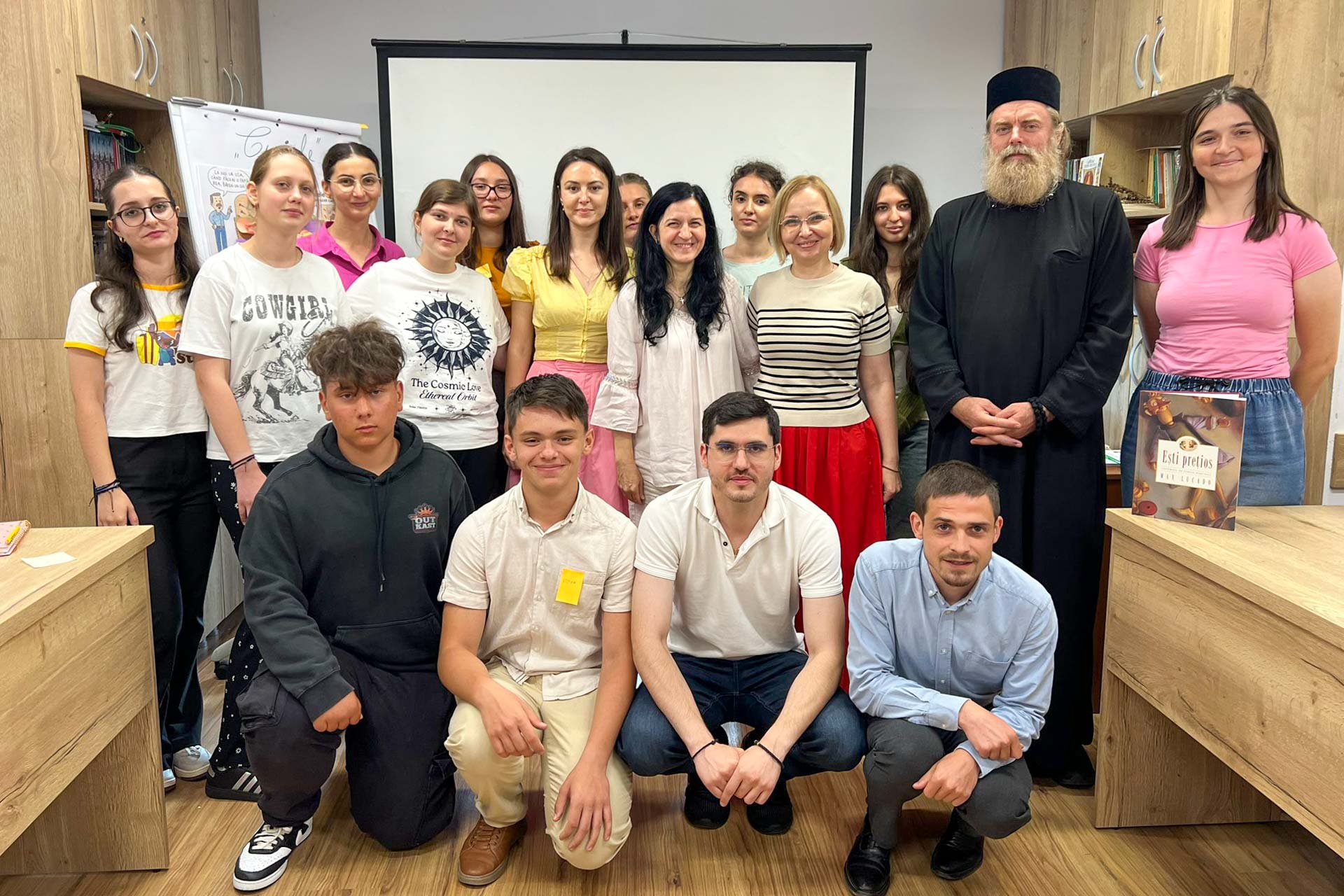 Atelier de storytelling pentru tinerii voluntari ai Arhiepiscopiei Iașilor Atelier de storytelling pentru tinerii voluntari ai Arhiepiscopiei Iașilor