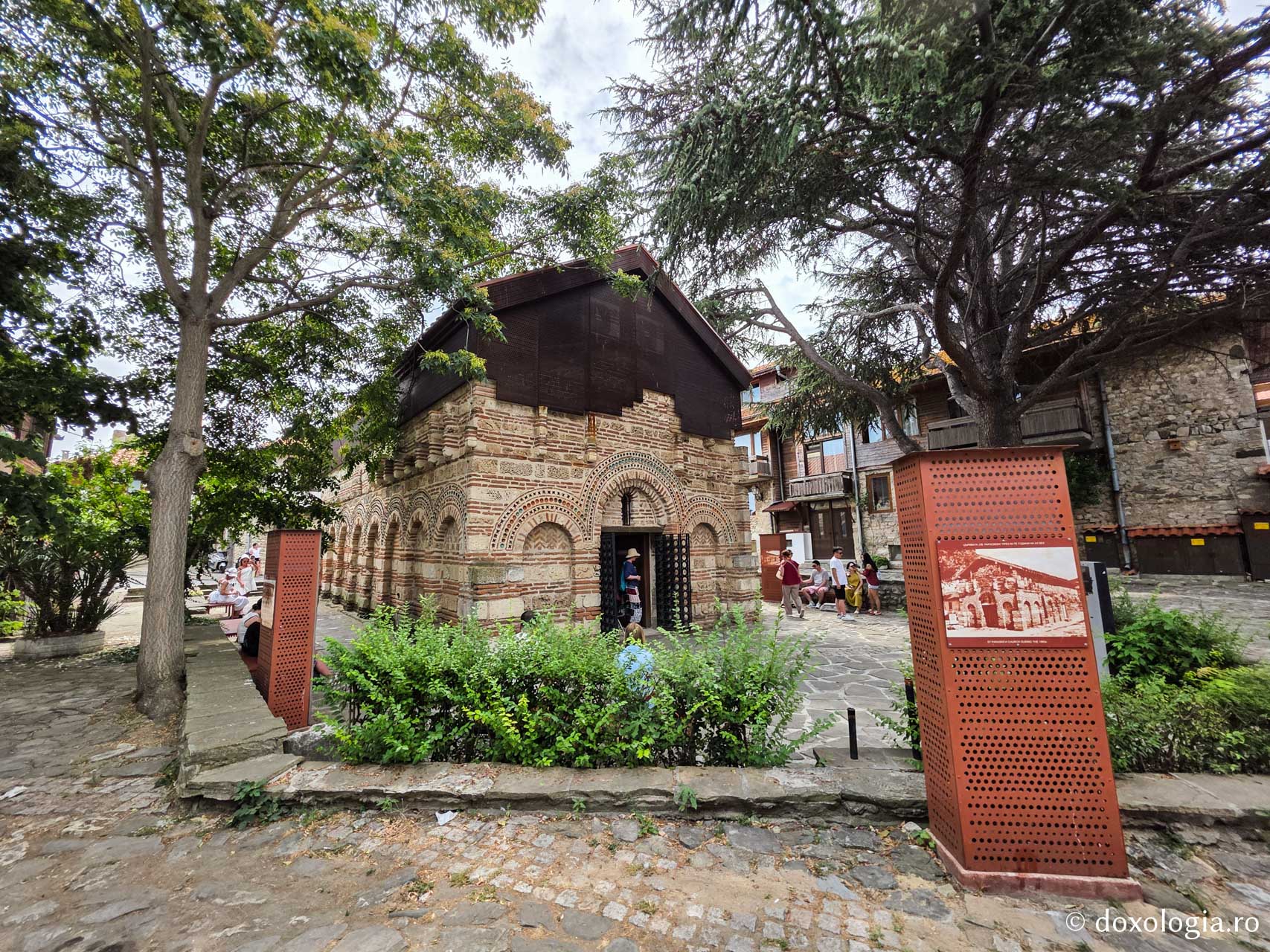 Biserica „Sfânta Parascheva” din orașul vechi Nessebar