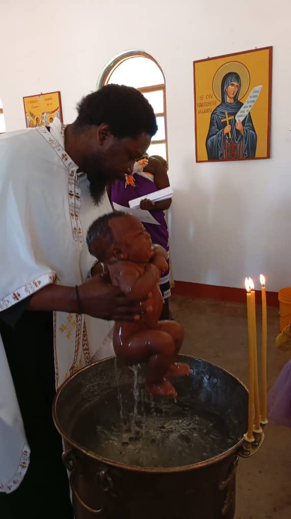 Botezuri în Kidamali la Centrul Misionar Ortodox