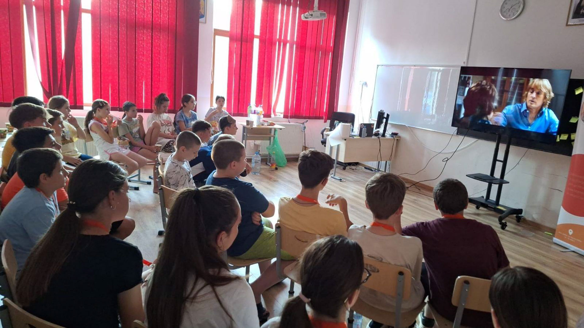 În vacanță, dar mai aproape de visurile lor: 25 de elevi, bursieri Pro Vita, au fost protagoniștii unei săptămâni speciale