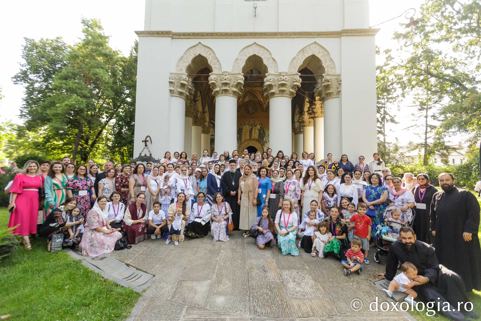 Întâlnirea Grupului Internațional de Preotese „Sfânta Nona”, la a IV-a ediție – Trei zile de comuniune, rugăciune și mărturisire la Iași